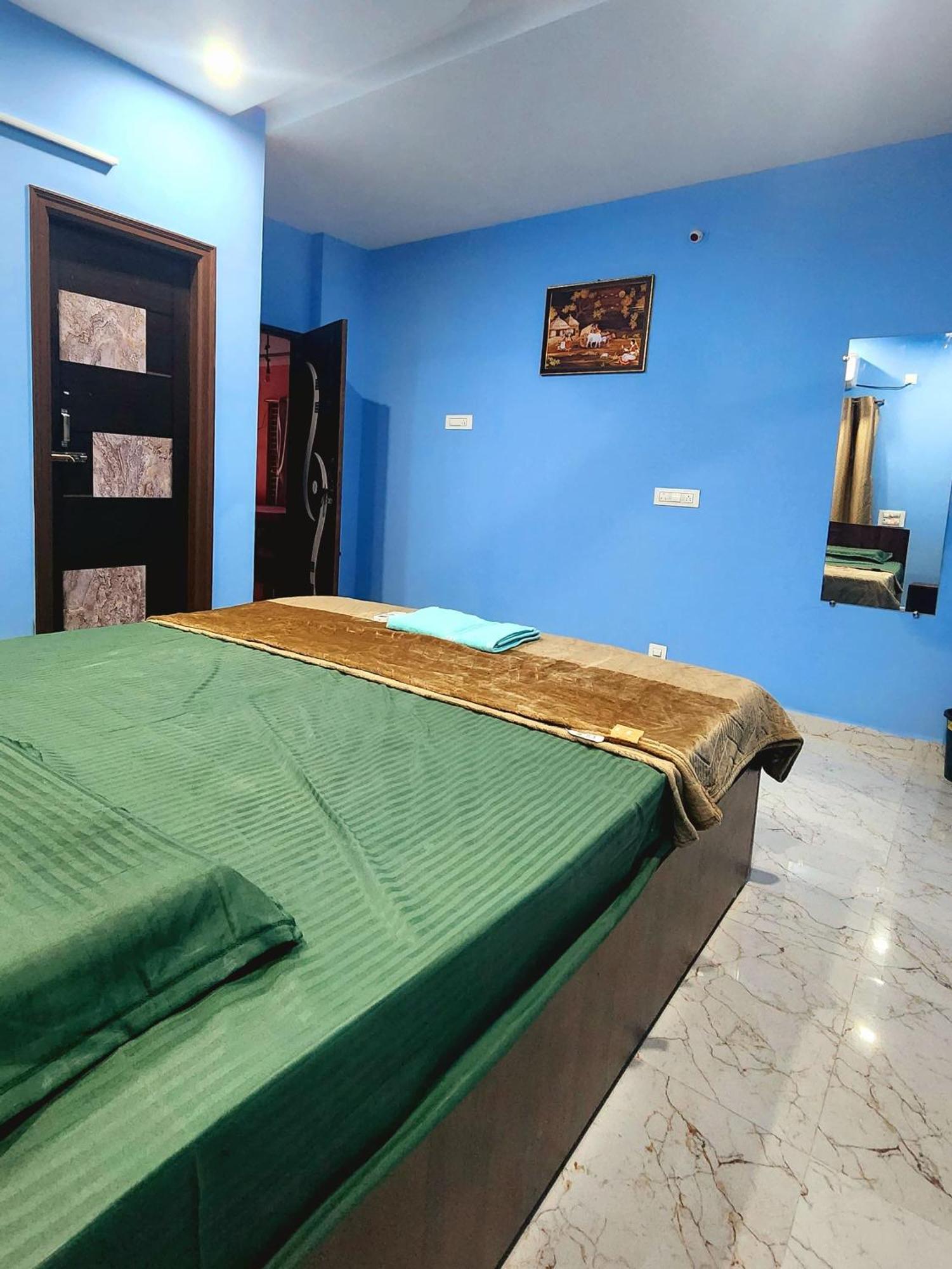 Ruhithahomestay- Ac Rooms-Free Wifi- Android Tv - Near To Alipiri- Door Service 蒂鲁帕蒂 外观 照片